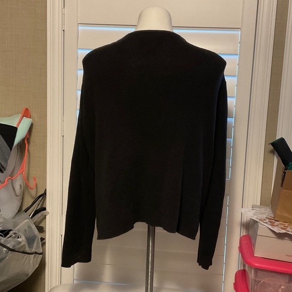 Sag Harbor Black Cardigan with White Floral Embroidery - Picture 5 of 8